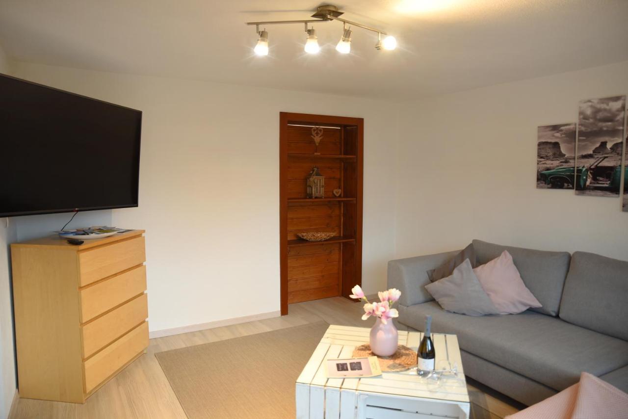 Apartamento 80 M2 Haushaelfte, 3 Zimmer, Parkplaetze, Bis 6 Pers Wängle Exterior foto