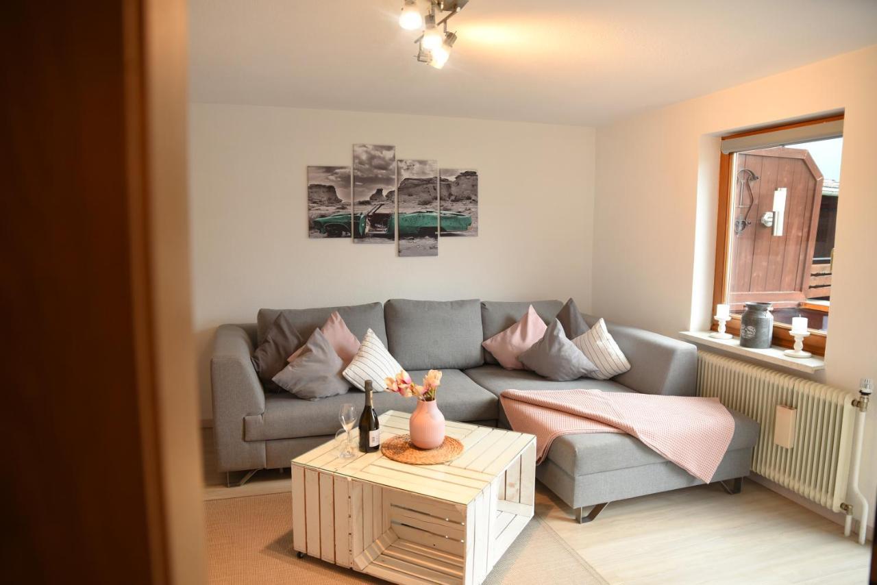 Apartamento 80 M2 Haushaelfte, 3 Zimmer, Parkplaetze, Bis 6 Pers Wängle Exterior foto